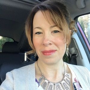 Meet your Posher, Debbie